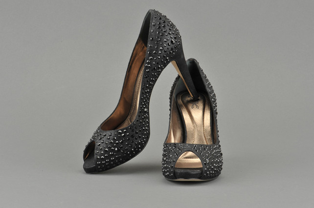 Talones negro peep-toe 